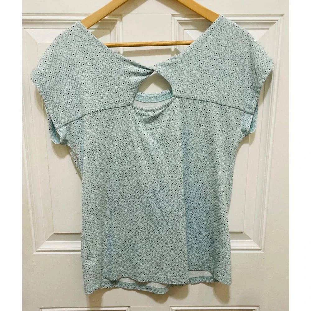 T by Talbots Women's Geometric Twist Back Cap Sleeve Top - Picture 3 of 3